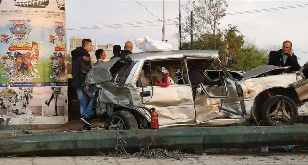 Επτά τραυματίες από την σφοδρή σύγκρουση στον Κηφισό – Ο ένας σε κρίσιμη κατάσταση (εικόνες)